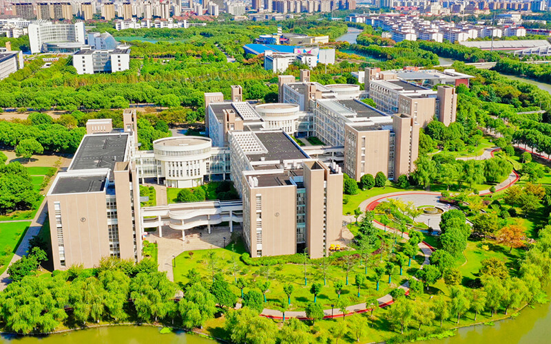 2024年上海工程技术大学材料类专业在河北录取分数线参考