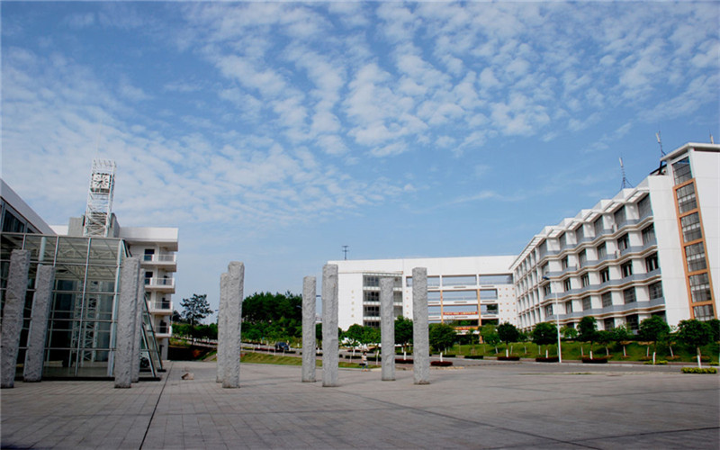 赣南师范大学英语（师范）专业录取分数线【四川高考理科】