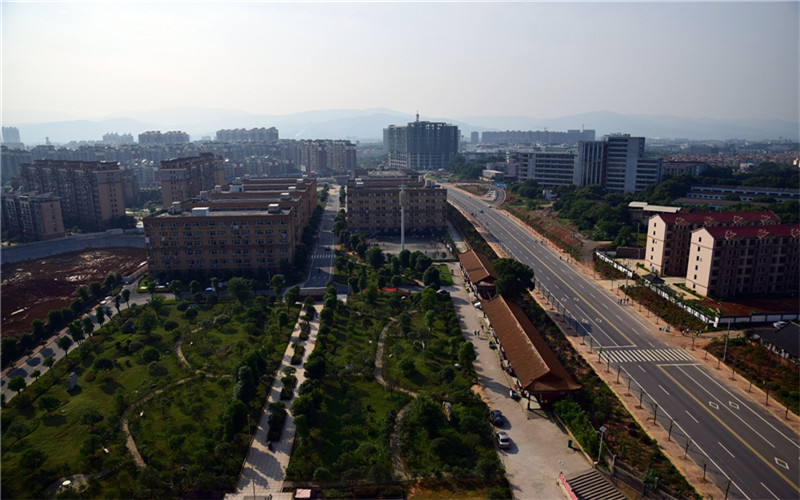 华东交通大学理工学院土木工程专业在内蒙古招生录取分数(理科)：334分