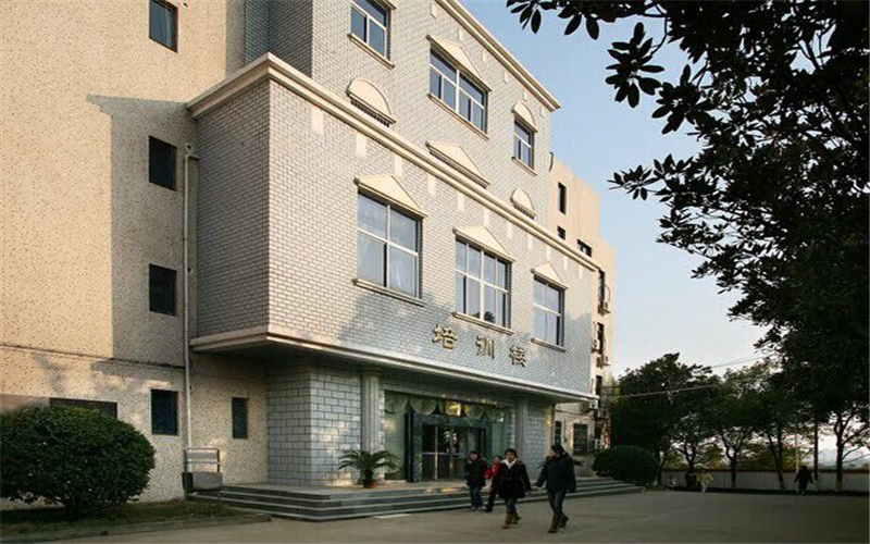 2024年保险职业学院跨境电子商务专业在辽宁录取分数线参考