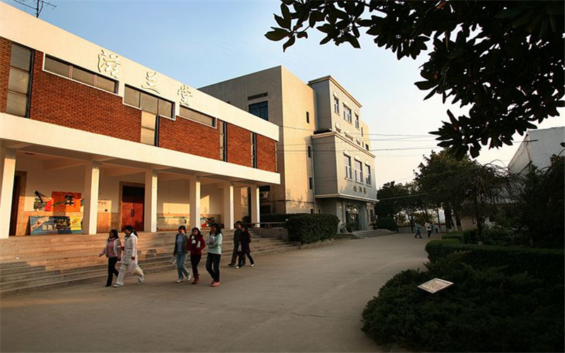 多少分可以上保险职业学院？保险职业学院2022年在重庆各招生专业录取分数汇总