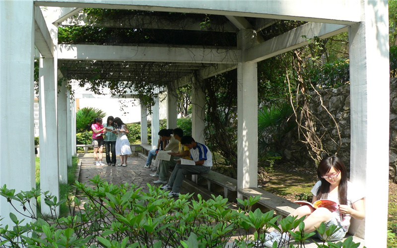 湖南城建职业技术学院建筑工程技术专业在重庆招生录取分数(物理类)：352分