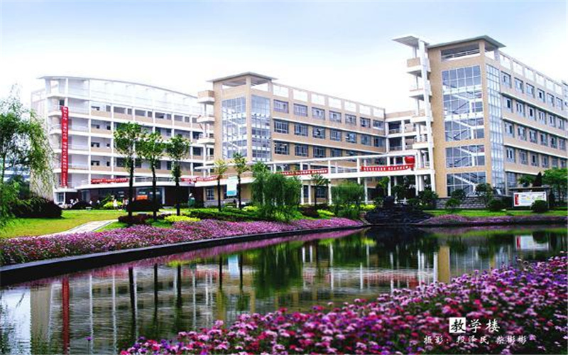 2023年湖南大众传媒职业技术学院在海南录取批次及录取分数参考