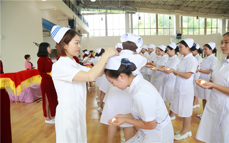 重庆护理职业学院护理专业在重庆招生录取分数(物理类)：320分