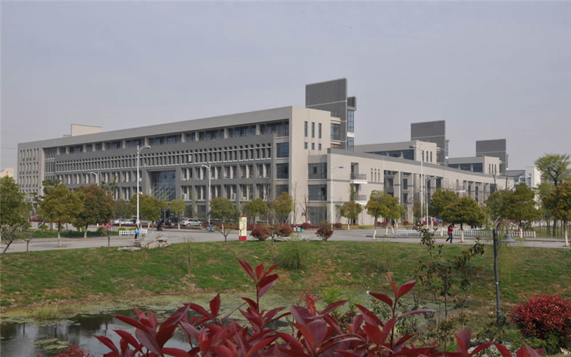 河北物理类考生排多少名可以上安徽工业大学建筑学专业?