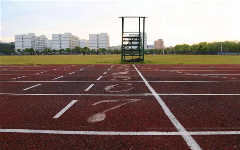 江西医学高等专科学校医学检验技术专业在重庆招生录取分数(物理类)：406分