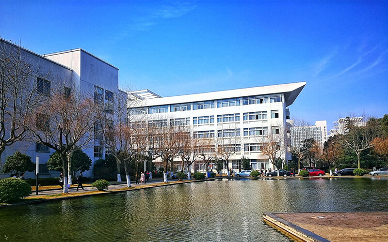 2023年上海第二工业大学在新疆招生专业及招生人数汇总