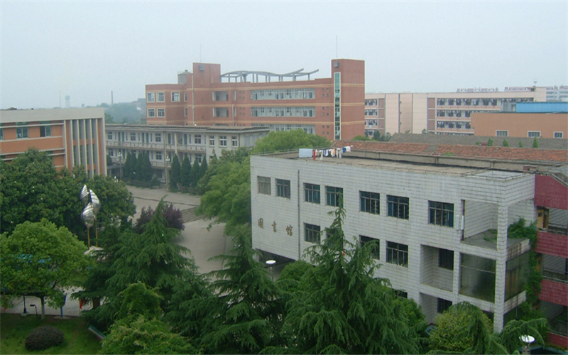 多少分可以上江西卫生职业学院？江西卫生职业学院2021年在上海各专业录取分数线