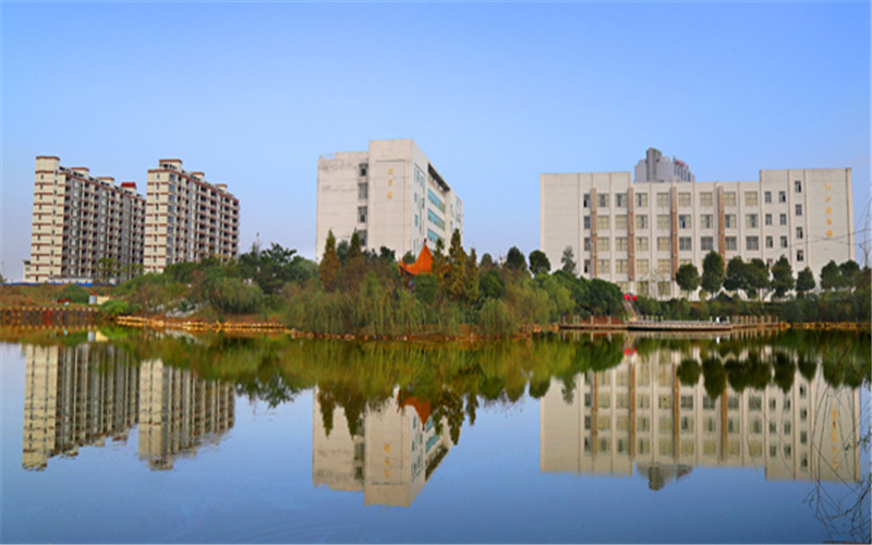 2023年江西中医药高等专科学校在河南招生专业有哪些？学费是多少？