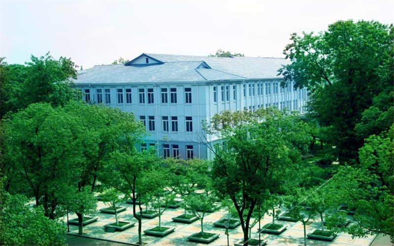东华理工大学地下水科学与工程专业在重庆招生录取分数(物理类)：490分