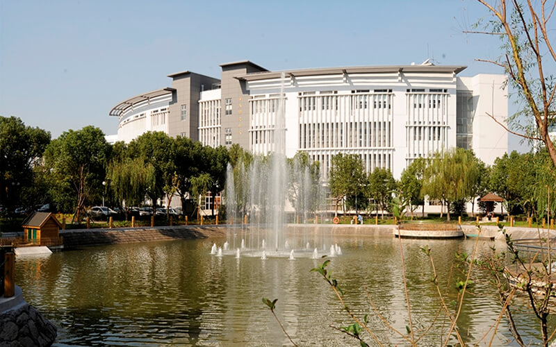 2024年上海商学院大数据管理与应用专业在辽宁录取分数线参考