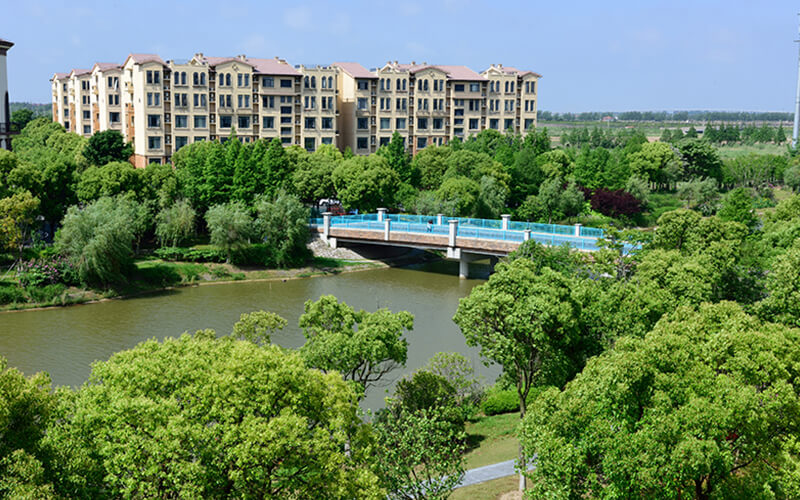 上海外国语大学贤达经济人文学院金融学专业在浙江招生录取分数(综合)：548分