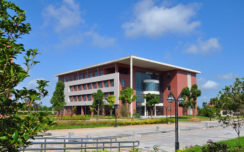 浙江综合考生排多少名可以上上海旅游高等专科学校全媒体广告策划与营销专业?