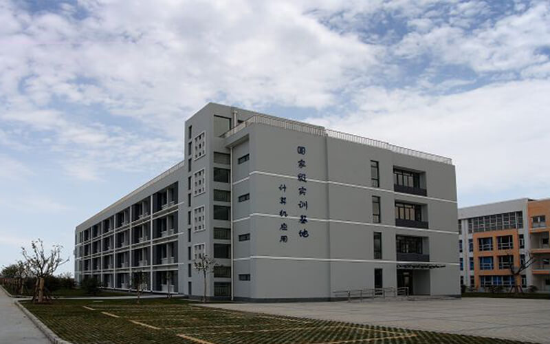 2023年上海电子信息职业技术学院在广西招生专业及招生人数汇总