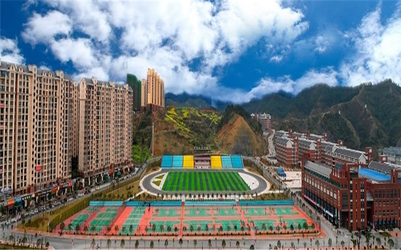 张家界航空工业职业技术学院飞机电子设备维修专业在内蒙古招生录取分数(理科)：293分