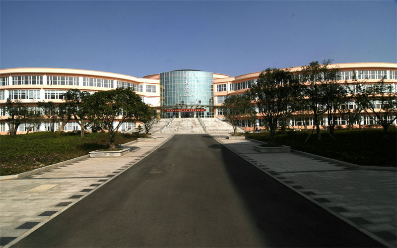 多少分可以上长沙商贸旅游职业技术学院？长沙商贸旅游职业技术学院2022年在重庆各招生专业录取分数汇总