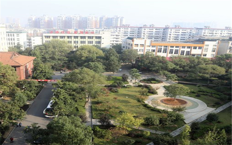 2023年湖南环境生物职业技术学院在云南录取批次及录取分数参考