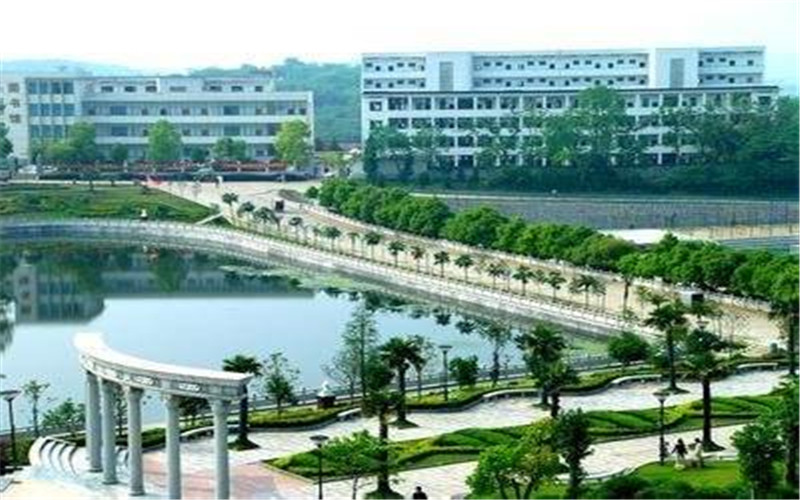 【2024重庆历史类参考】2023年湖南环境生物职业技术学院各专业在重庆招生分数线汇总
