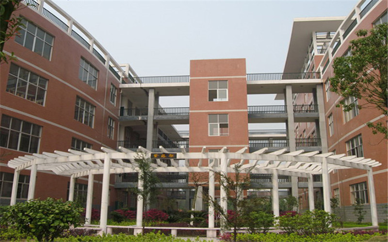 2023年湖南机电职业技术学院在四川录取批次及录取分数参考