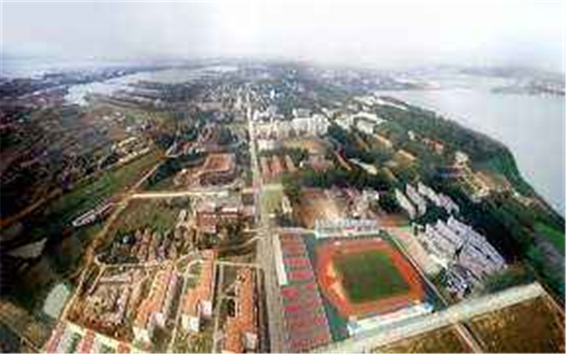 2023年南华大学船山学院在贵州招生专业有哪些？学费是多少？