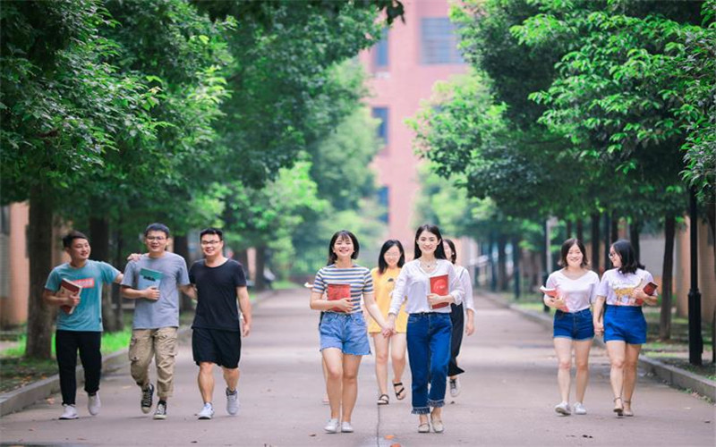 2023年中南林业科技大学涉外学院在陕西招生专业有哪些？学费是多少？