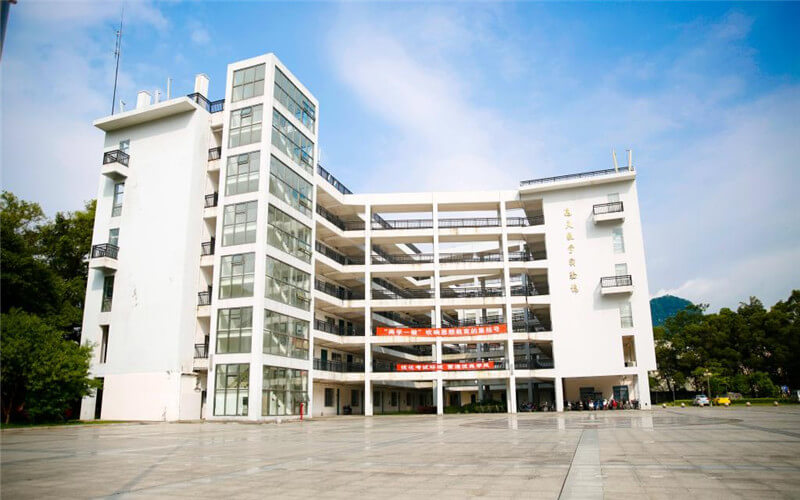 河池学院2021年在广东省招生专业及各专业招生计划人数