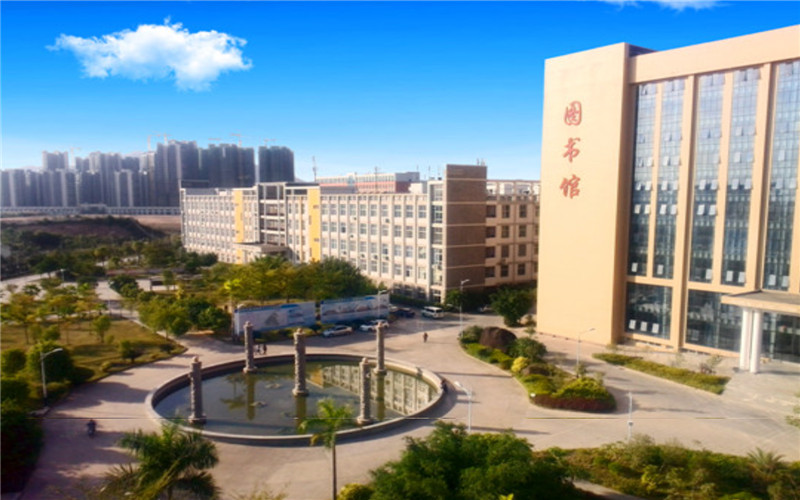2023年梧州职业学院在广东招生专业有哪些？学费是多少？