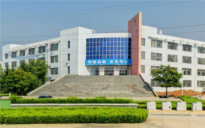 2024年山东服装职业学院服装陈列与展示设计专业在山东录取分数线参考