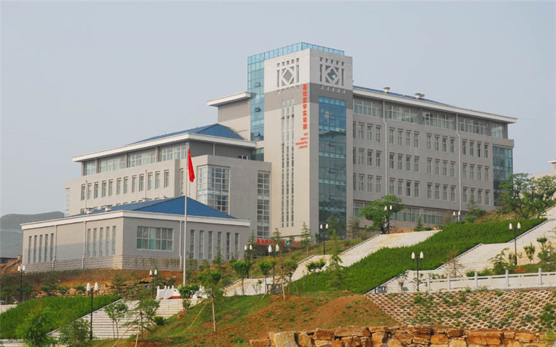 潍坊护理职业学院健康管理（一）专业在山东招生录取分数(综合)：321分