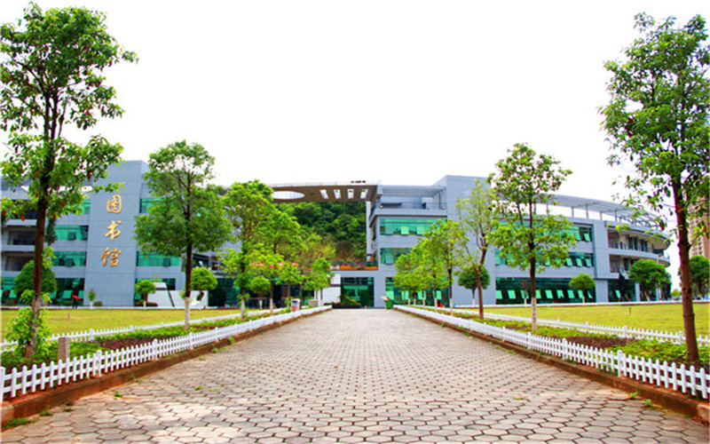 【2022高考】广西职业技术学院在广东各专业录取分数线及选科要求