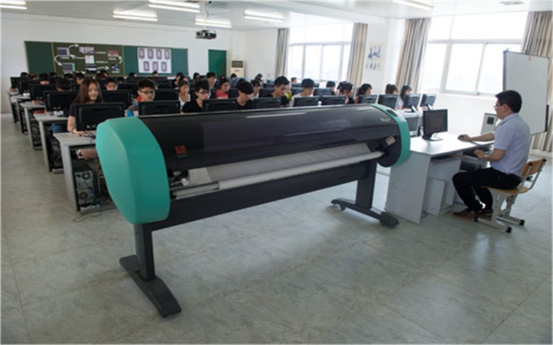 2023年泉州纺织服装职业学院在天津招生专业有哪些？学费是多少？