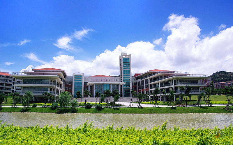 2023年辽宁考生多少分可以上厦门大学嘉庚学院物流管理专业？