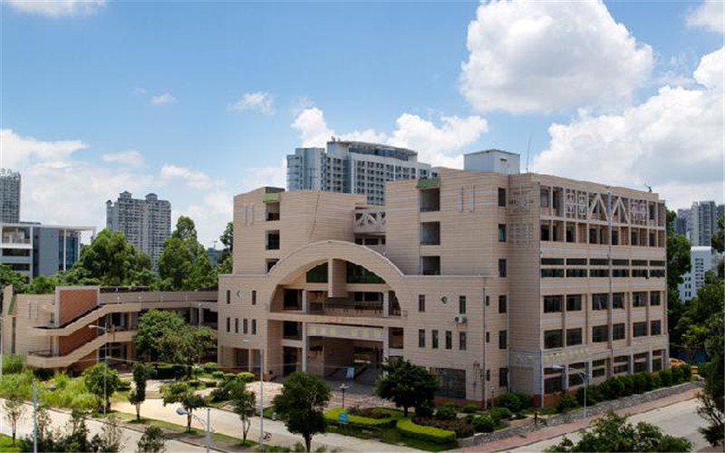 2023年内蒙古考生多少分可以上广西科技大学经济学专业？