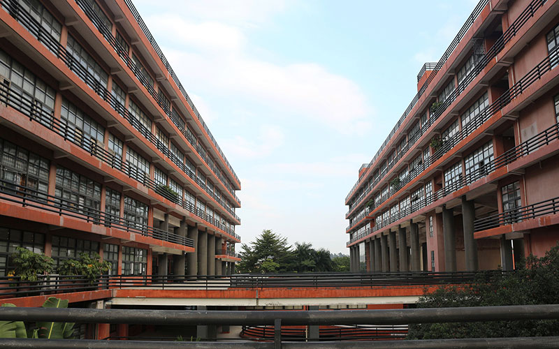 浙江综合考生排多少名可以上广州美术学院建筑学专业?
