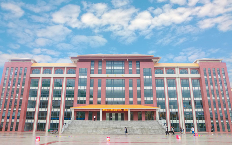 2023年广州珠江职业技术学院在新疆录取批次及录取分数参考