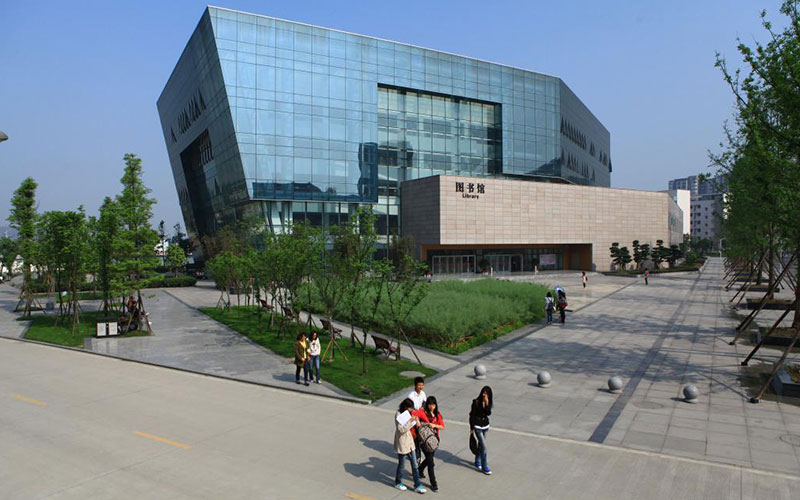 2023年重庆考生多少分可以上四川农业大学电子商务专业？