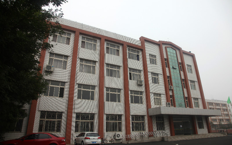 北京京北职业技术学院建筑室内设计专业在河北招生录取分数(物理类)：421分