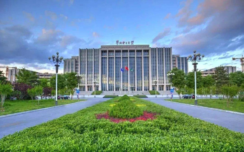 2023年华北电力大学在新疆招生专业有哪些？学费是多少？