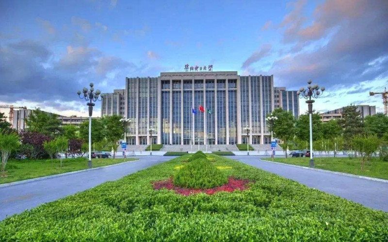 2023年华北电力大学在辽宁招生专业有哪些？学费是多少？
