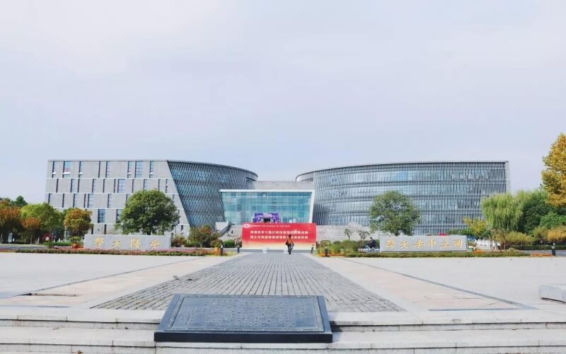 南京大学计算机科学与技术专业在浙江招生录取分数(综合)：676分