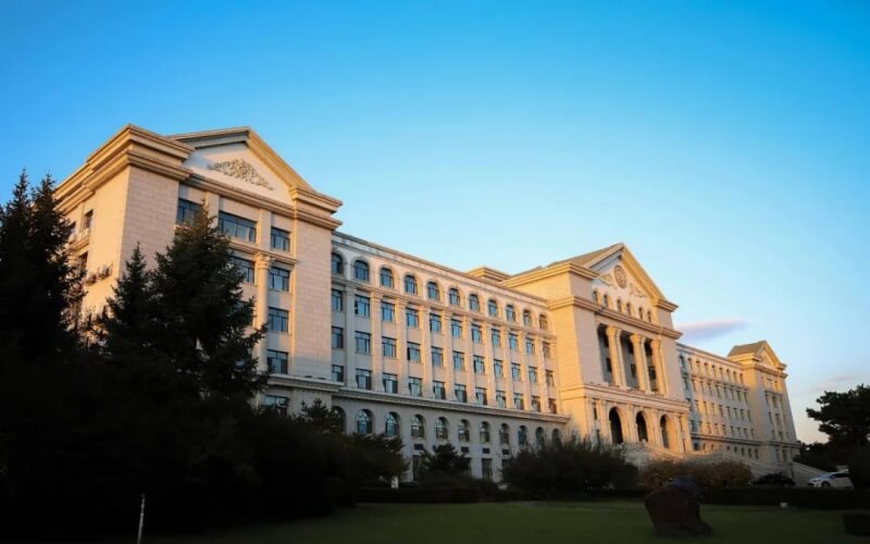 2023年内蒙古考生多少分可以上延边大学化学类专业？