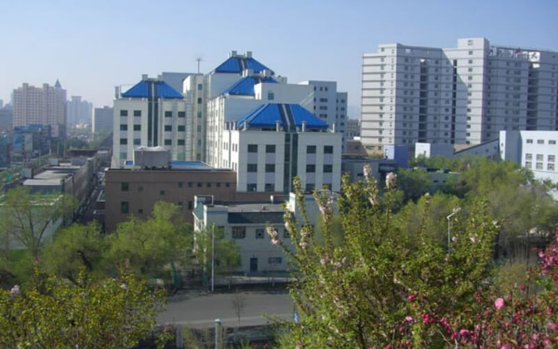 山东综合考生排多少名可以上新疆医科大学公共事业管理专业?