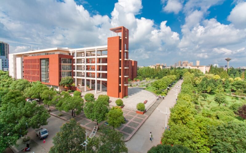 长江大学外国语言文学类（英语专业录取分数线【天津高考综合】