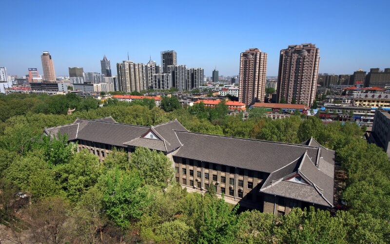 山东师范大学工商管理类（地方专项计划）专业在山东招生录取分数(综合)：556分