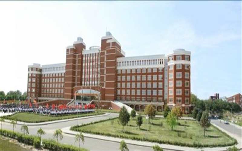 齐齐哈尔高等师范专科学校小学道德与法治教育专业在重庆招生录取分数(物理类)：340分