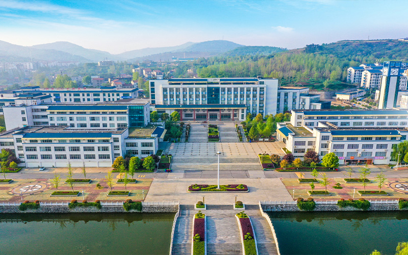 2023年襄阳职业技术学院在四川录取批次及录取分数参考