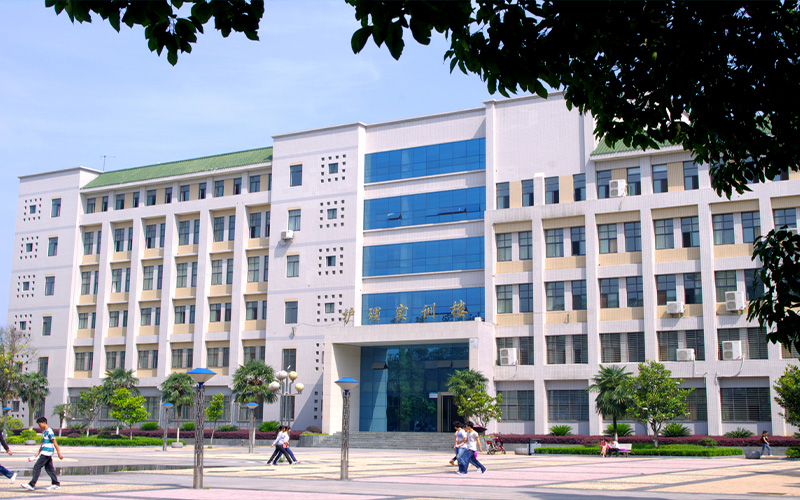襄阳职业技术学院小学语文教育专业在重庆招生录取分数(历史类)：390分
