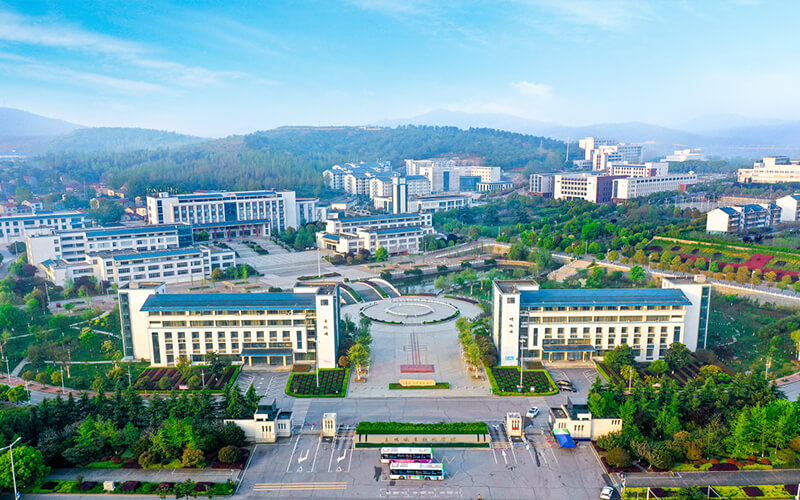 2023年襄阳职业技术学院在湖南招生专业有哪些？学费是多少？