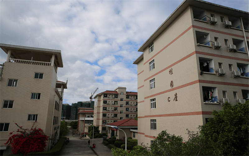 重庆物理类考生排多少名可以上重庆城市管理职业学院社区管理与服务专业?