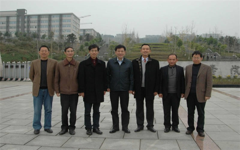 重庆三峡学院给排水科学与工程专业在内蒙古招生录取分数(理科)：380分
